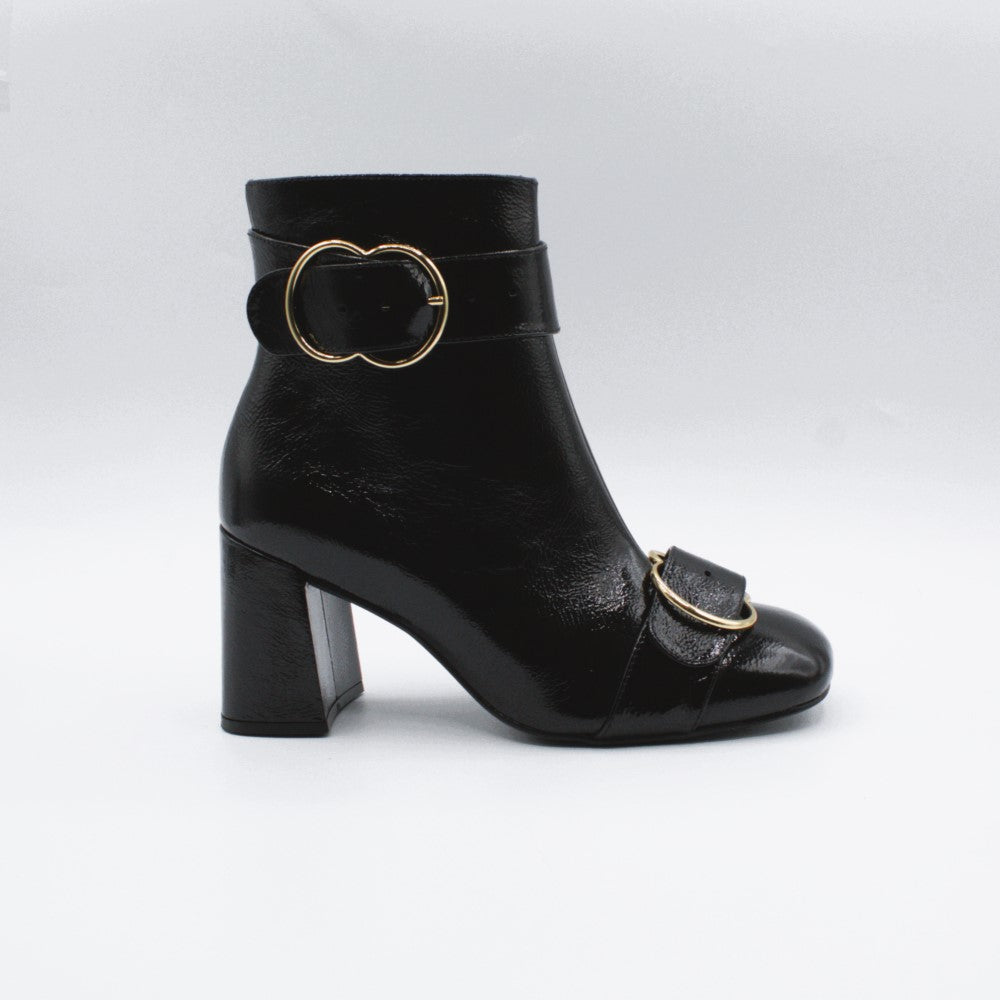 Miss Unique tronchetto vernice accessori oro